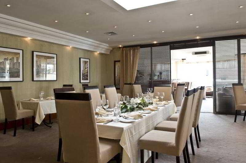Protea Hotel By Marriott Windhoek Furstenhof מראה חיצוני תמונה