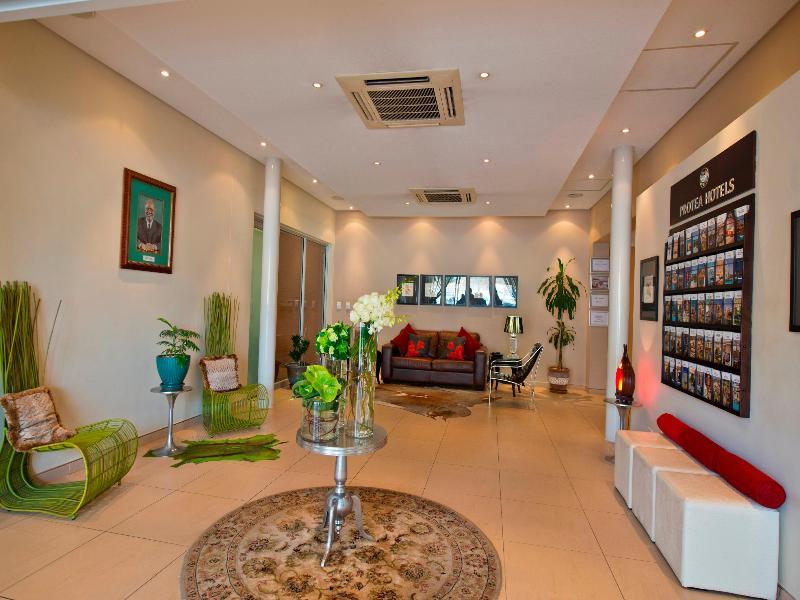 Protea Hotel By Marriott Windhoek Furstenhof מראה חיצוני תמונה