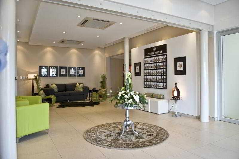 Protea Hotel By Marriott Windhoek Furstenhof מראה חיצוני תמונה