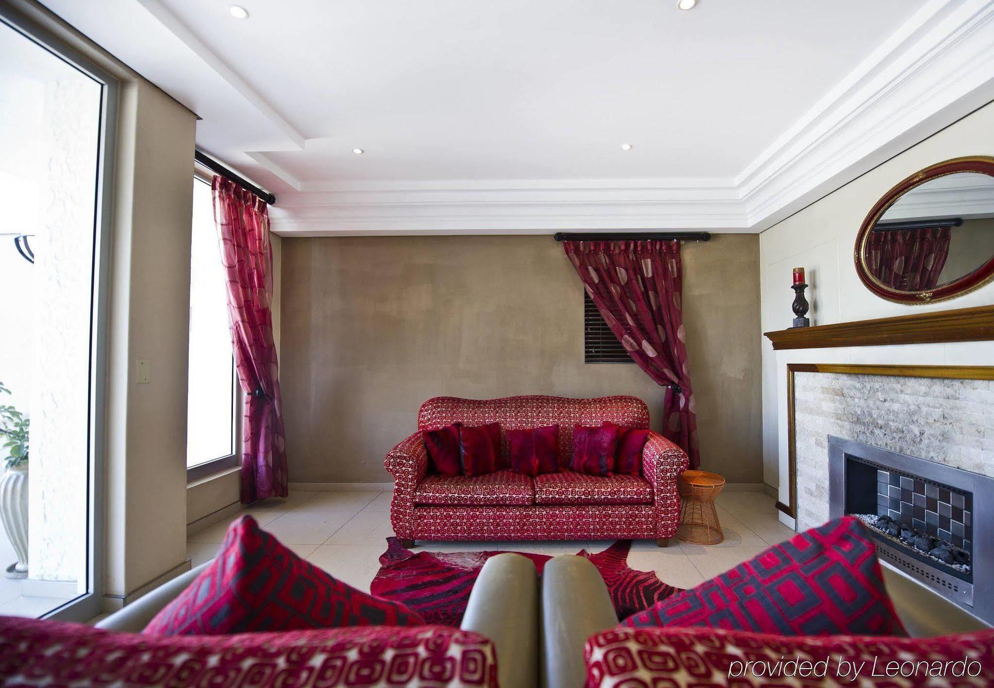 Protea Hotel By Marriott Windhoek Furstenhof מראה חיצוני תמונה