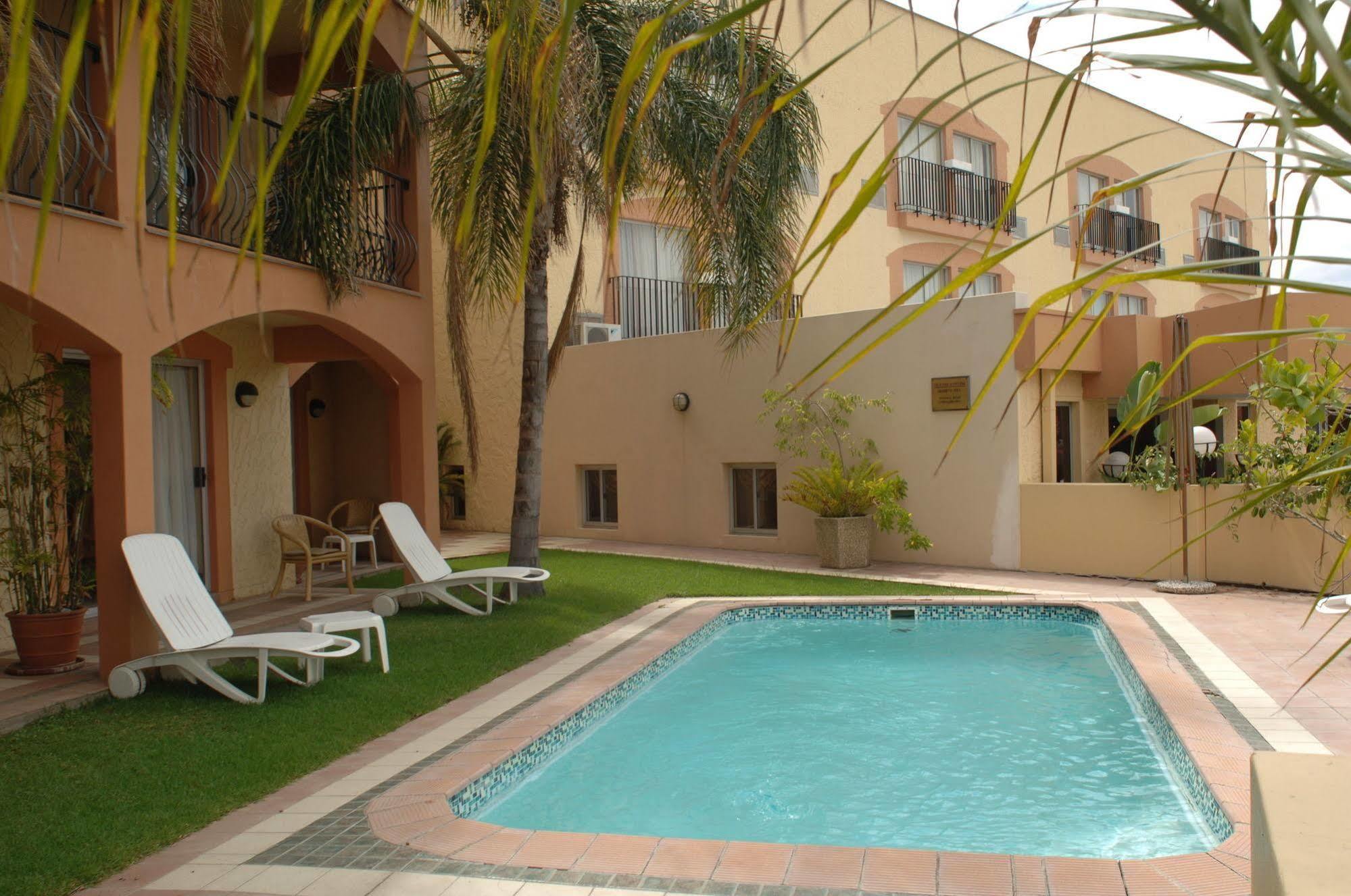 Protea Hotel By Marriott Windhoek Furstenhof מראה חיצוני תמונה